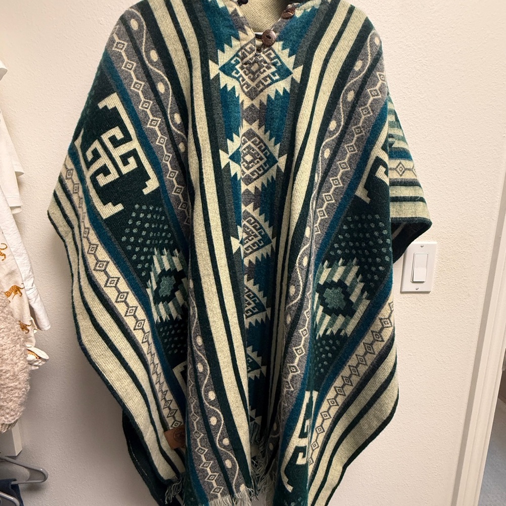 Alpaca Geometric Patterned Poncho - image 1